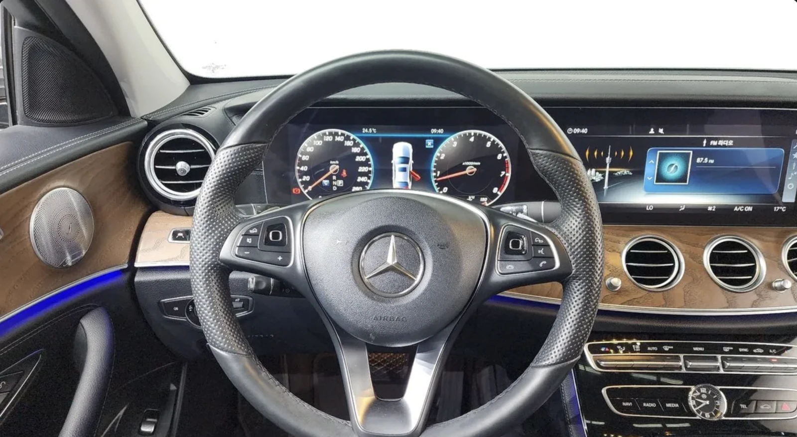 Mercedes-Benz E 300 АВТОКРЕДИТ* ЦЕНА БЕЗ АНАЛОГ* HEAD-UP* ОБДУХВАНЕ* П, снимка 12 - Автомобили и джипове - 54767033