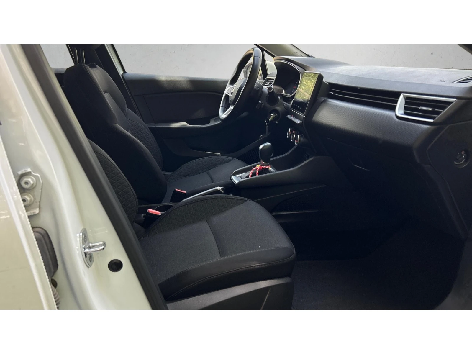 Renault Clio 1.0 TCe 100 A/T, Месечна вноска от 188  , снимка 9 - Автомобили и джипове - 54867833
