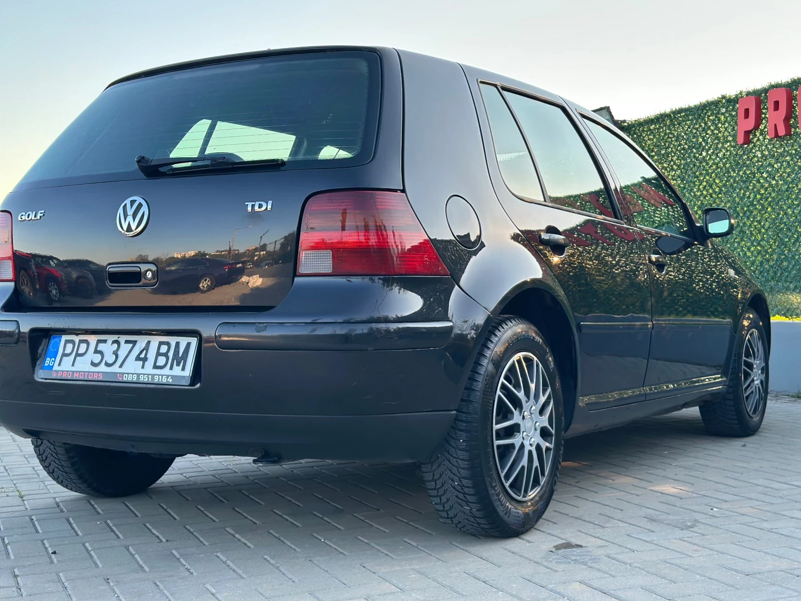 VW Golf 1.9 TDI, снимка 5 - Автомобили и джипове - 55062978