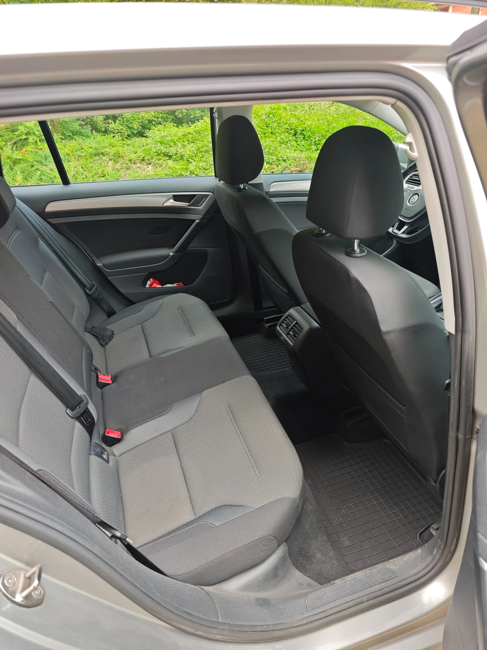 VW Golf 1.6TDI НОВ ВНОС, снимка 3 - Автомобили и джипове - 55091788