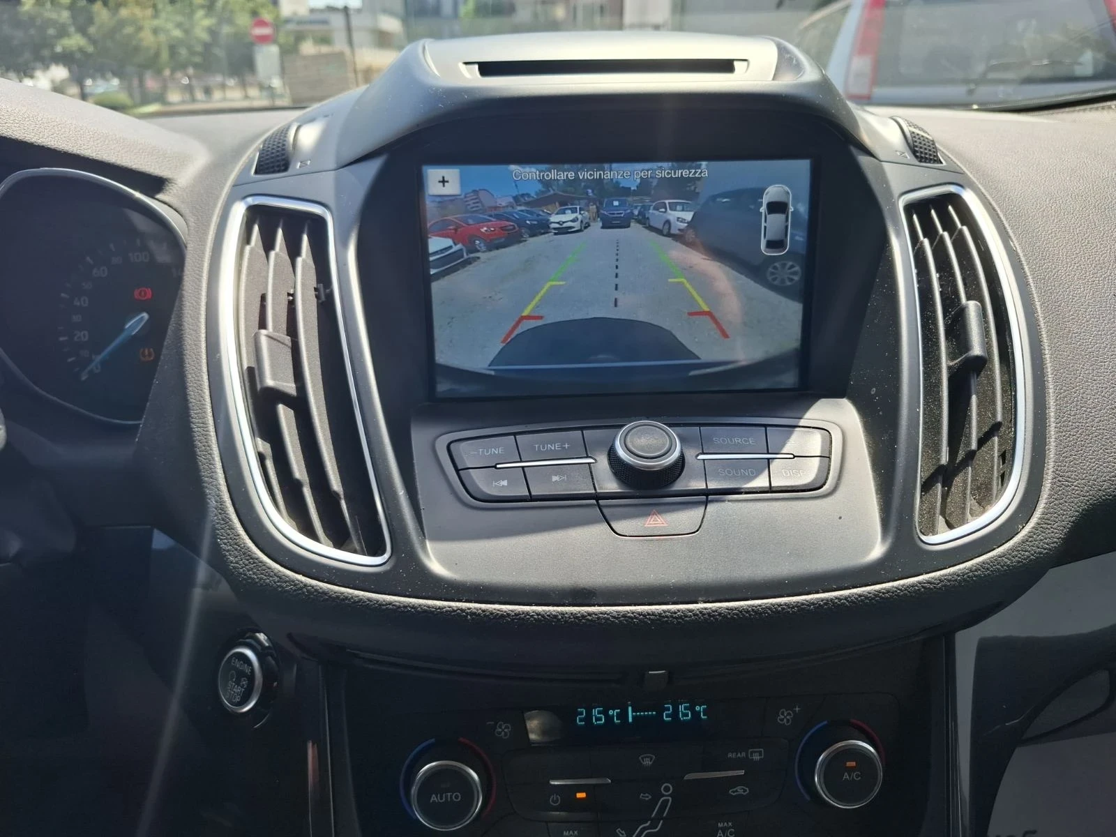 Ford C-max 1.5/ 6 скорости/ навигация , снимка 10 - Автомобили и джипове - 55230337