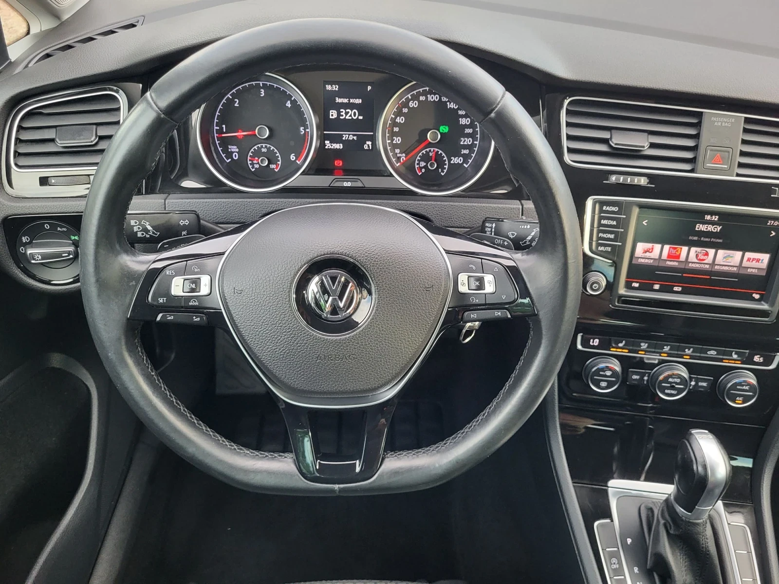 VW Golf 7 / 2.0 DSG - 150 к.с URANOGREY., снимка 13 - Автомобили и джипове - 55309375