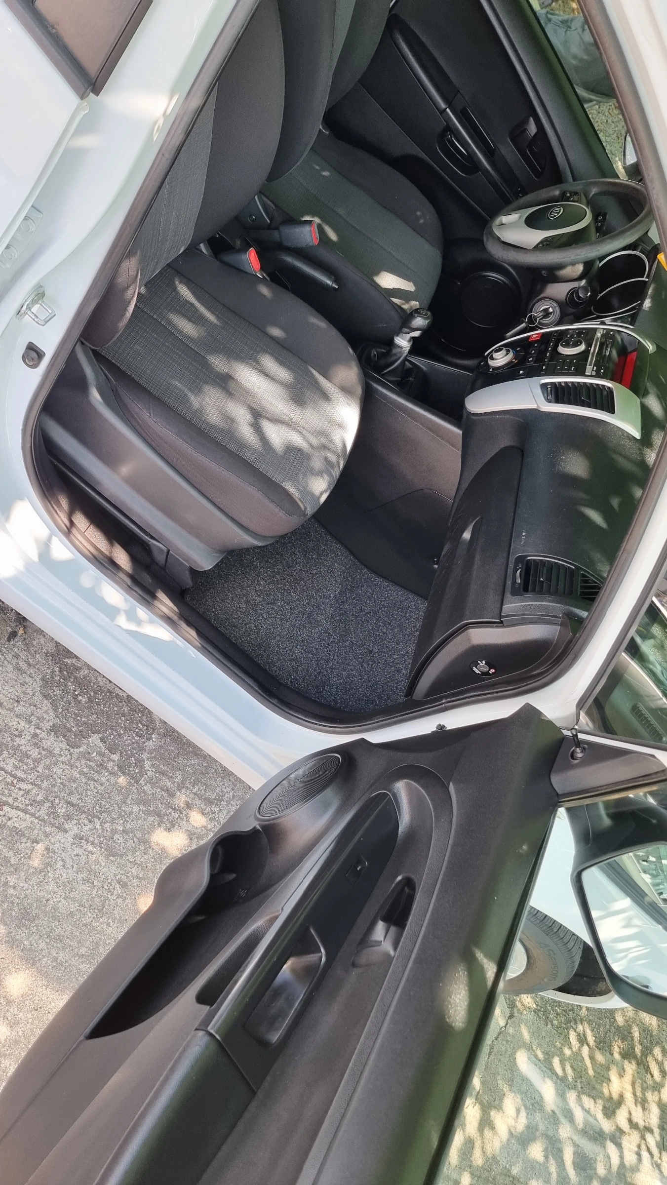 Kia Venga 1.4i GAS Euro 5B, снимка 10 - Автомобили и джипове - 55351616