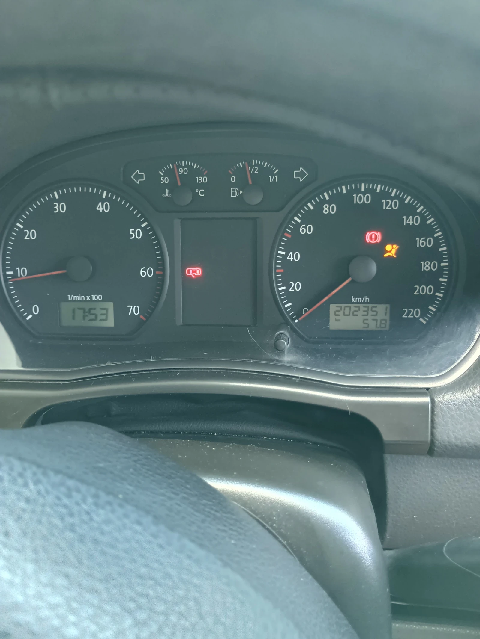 VW Polo, снимка 6 - Автомобили и джипове - 55364391