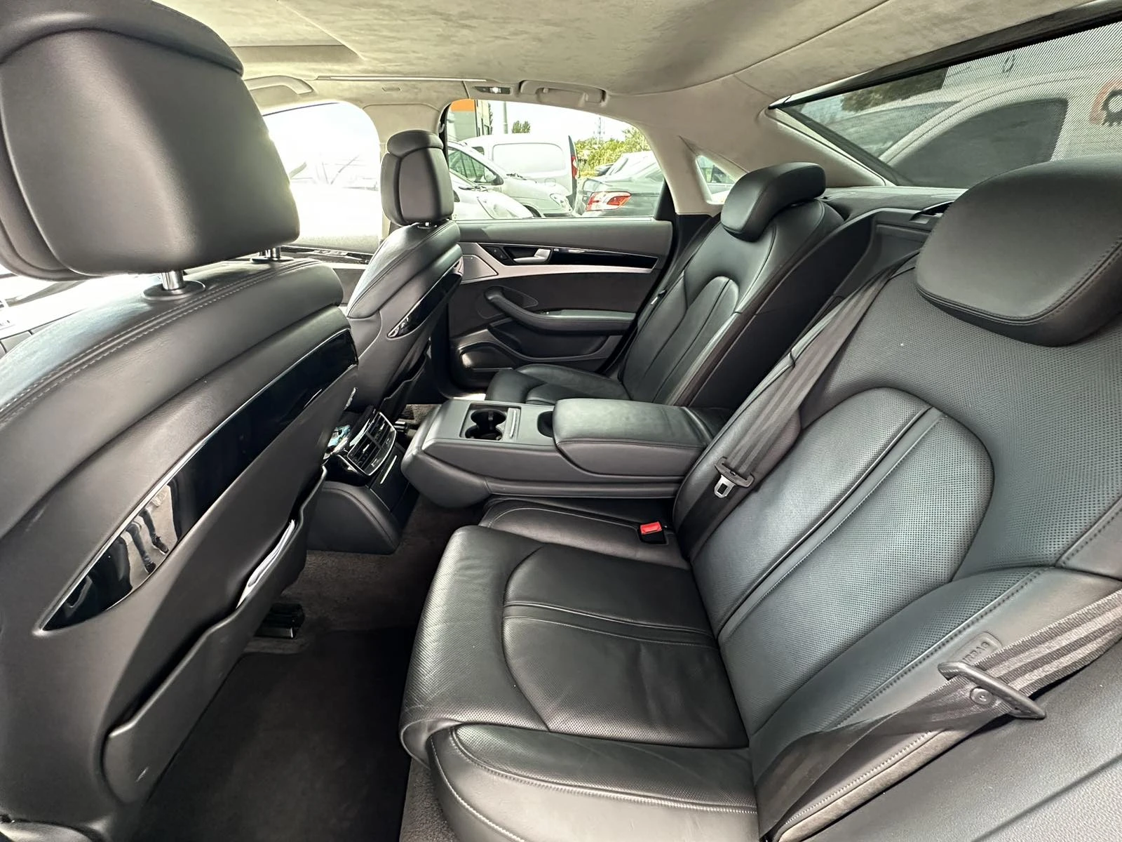 Audi A8, снимка 13 - Автомобили и джипове - 55465452