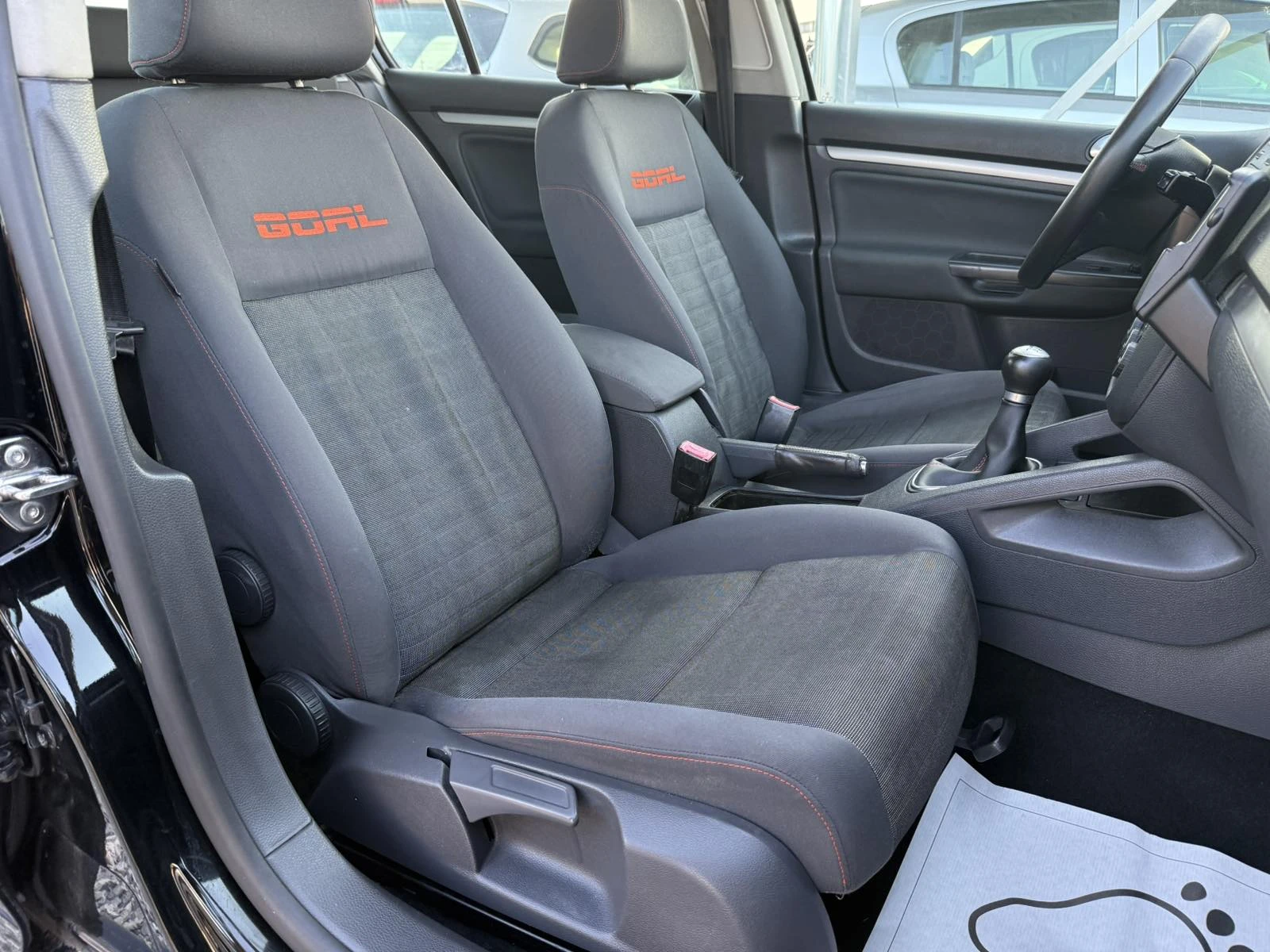 VW Golf 1.9TDI GOAL 2006г. 105кс, снимка 14 - Автомобили и джипове - 55642331