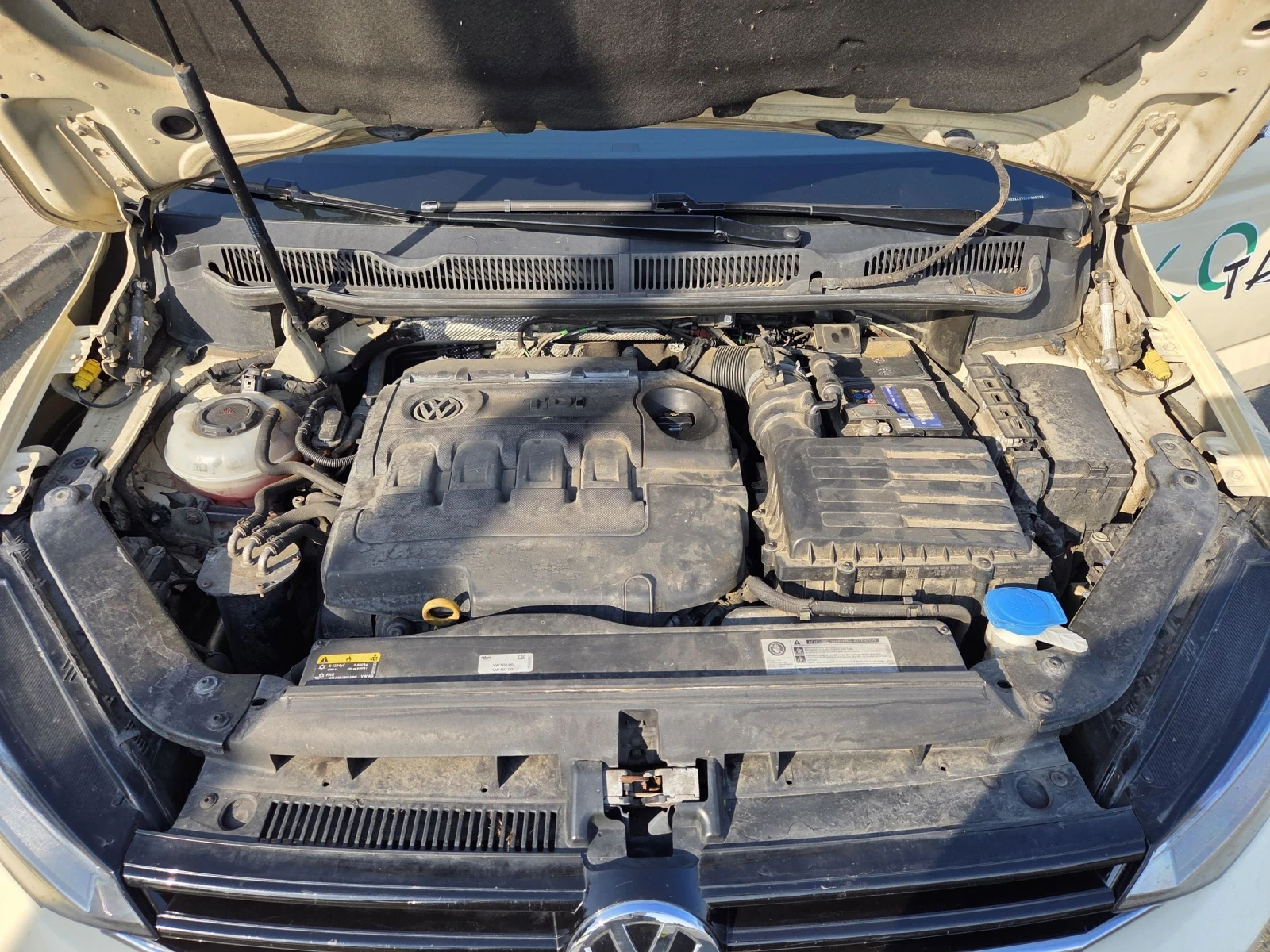 VW Touran 2.0 TDI 7 места TUV, снимка 11 - Автомобили и джипове - 55895037