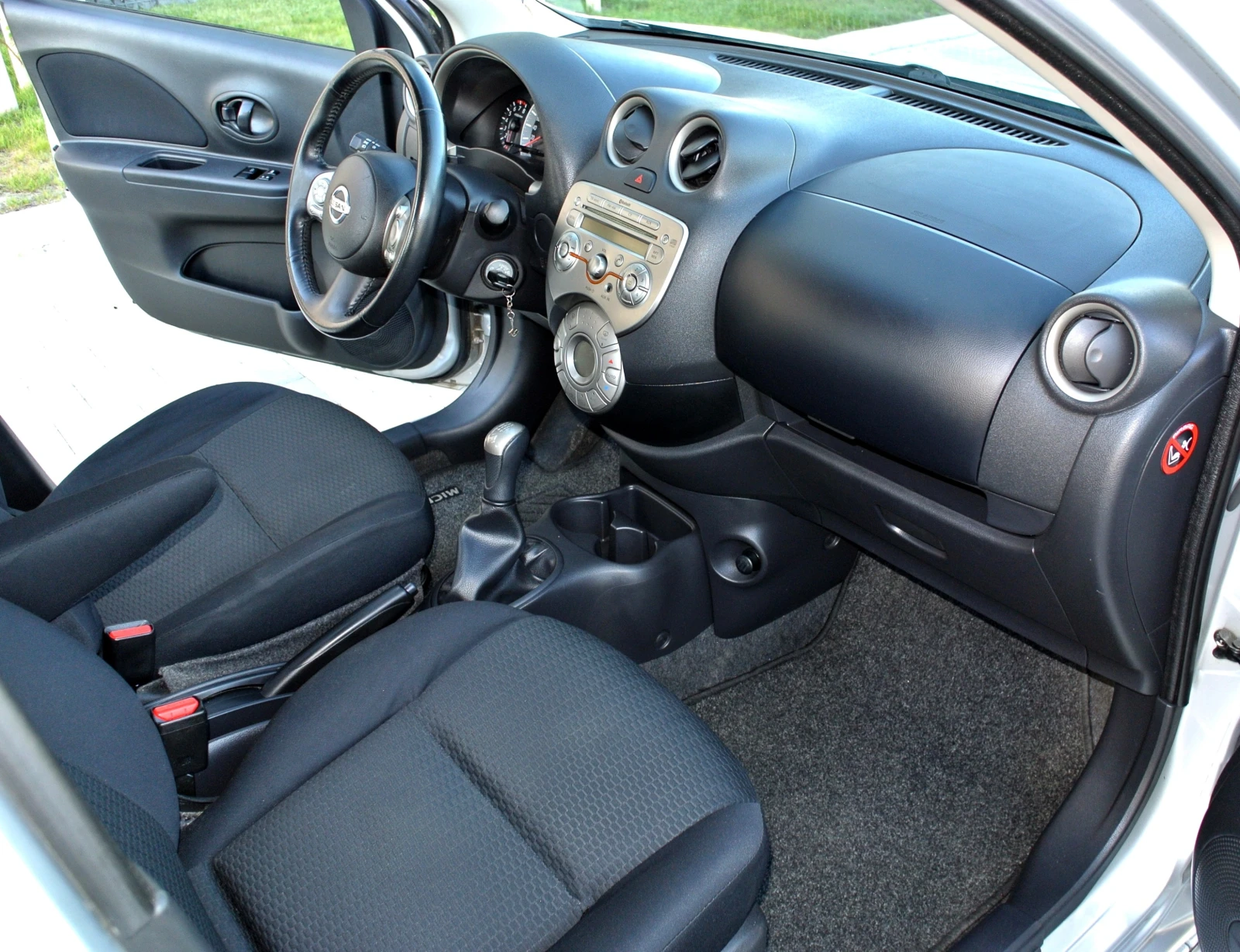 Nissan Micra 1.2i* РЕГИСТРИРАН* КЛИМАТРОНИК* АВТОПИЛОТ* ЕВРО 5, снимка 10 - Автомобили и джипове - 55968302