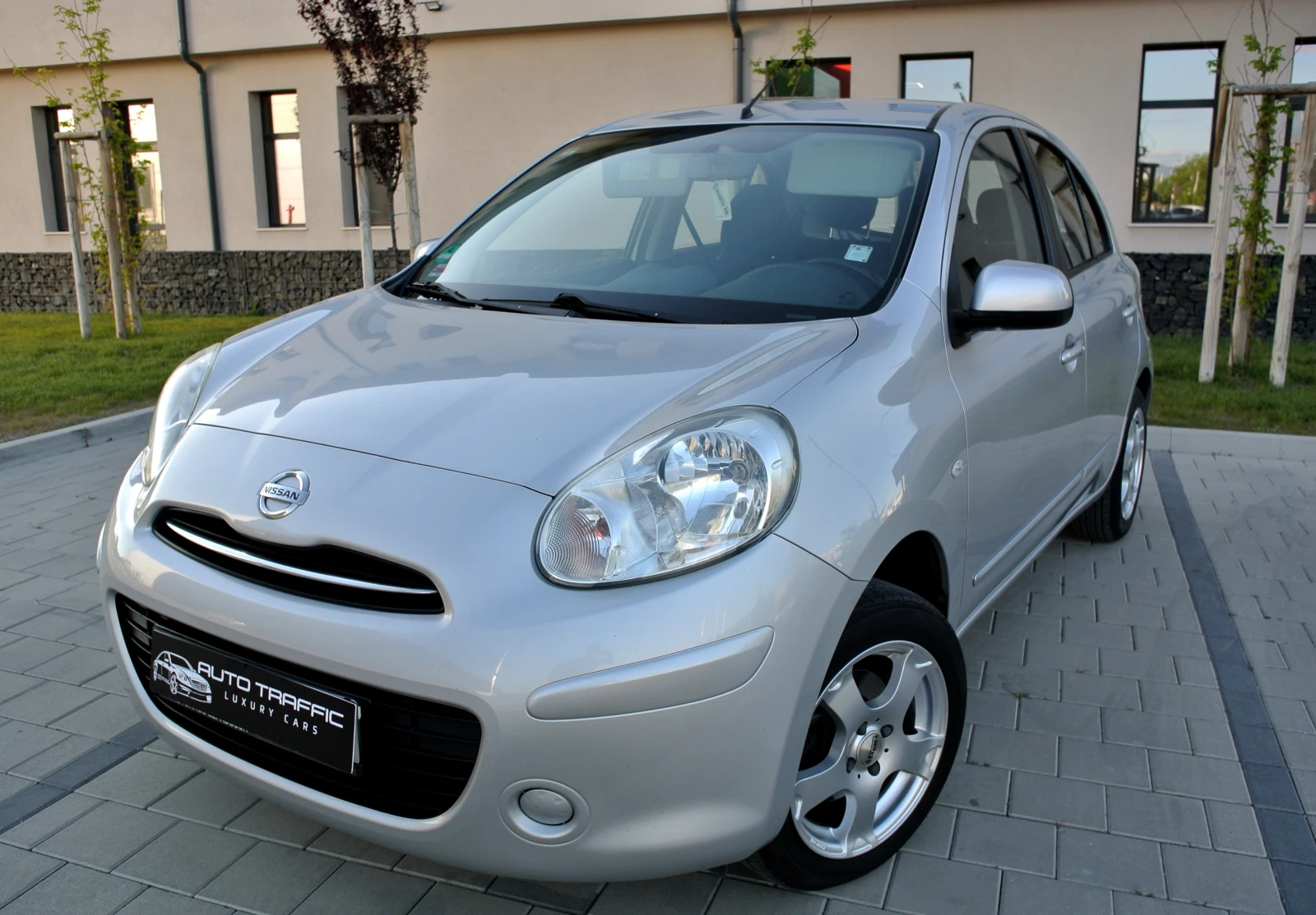 Nissan Micra 1.2i* РЕГИСТРИРАН* КЛИМАТРОНИК* АВТОПИЛОТ* ЕВРО 5, снимка 5 - Автомобили и джипове - 55968302