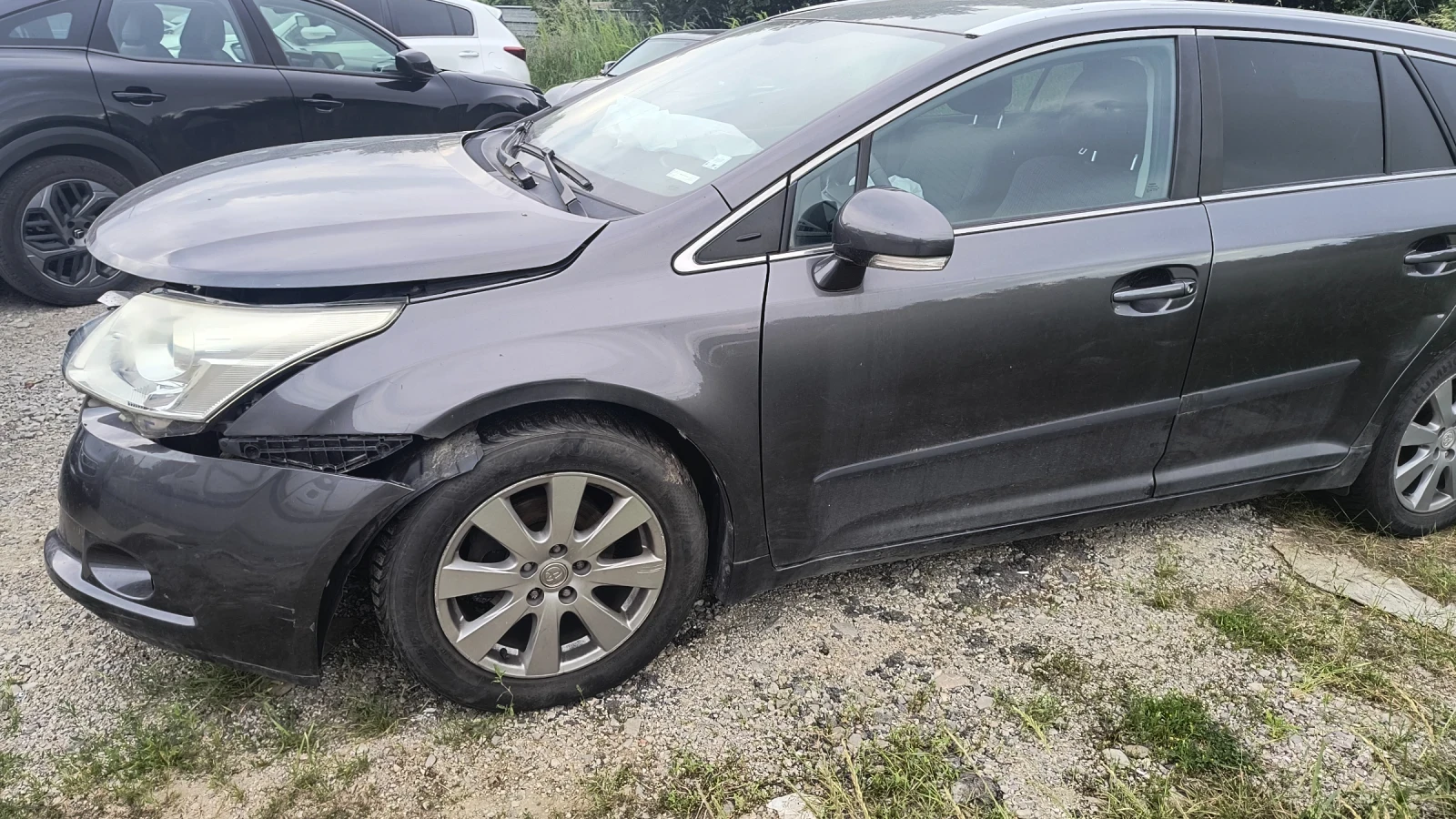 Toyota Avensis, снимка 2 - Автомобили и джипове - 56005841