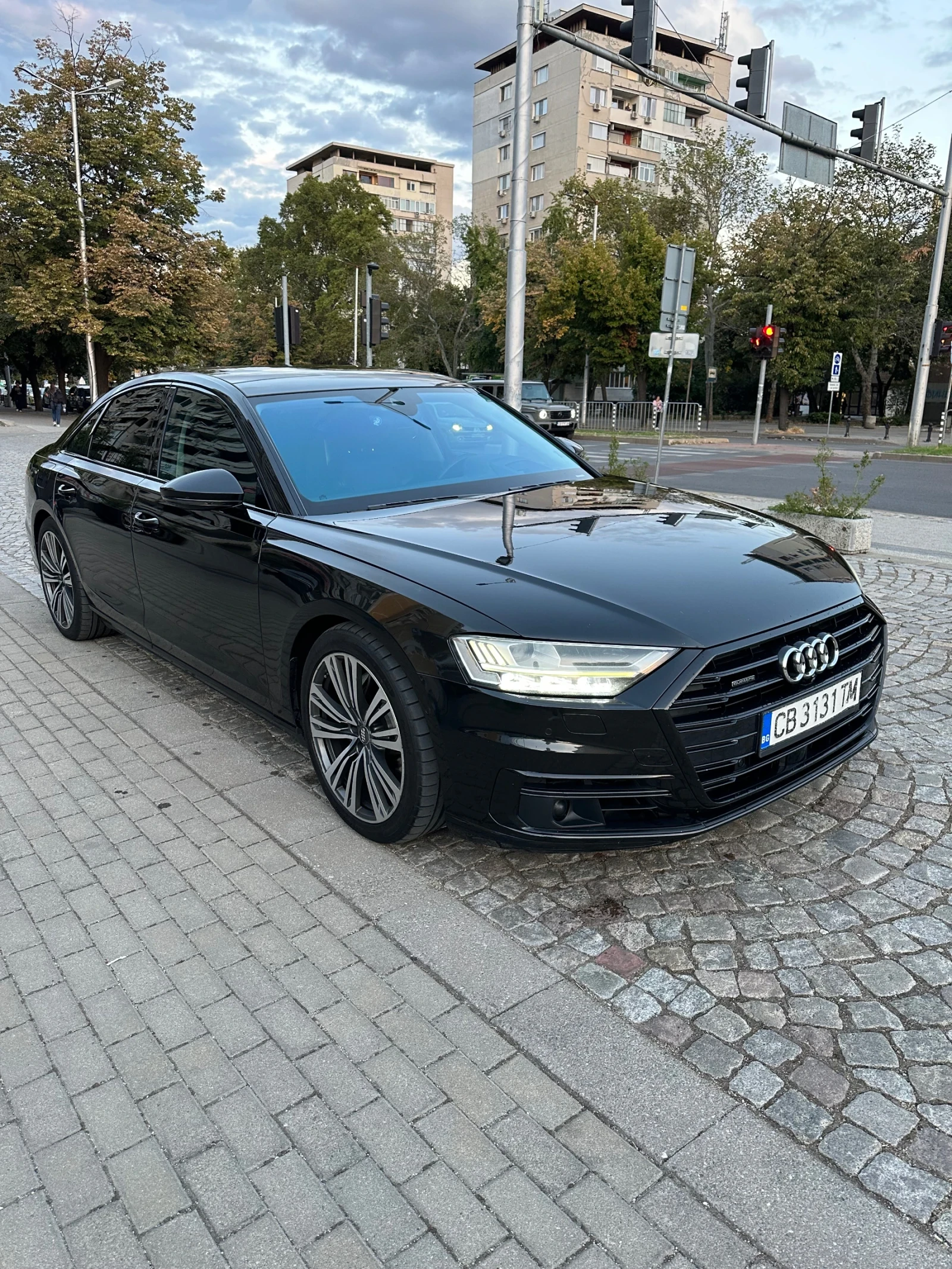 Audi A8 СМЕНЕНИ ВЕРИГИ, снимка 2 - Автомобили и джипове - 56236960