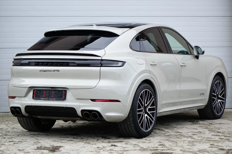 Porsche Cayenne NEW GTS* HYPERSCREEN DISPLAY* 3 TV* PANO* INODRIVE, снимка 8 - Автомобили и джипове - 52592444