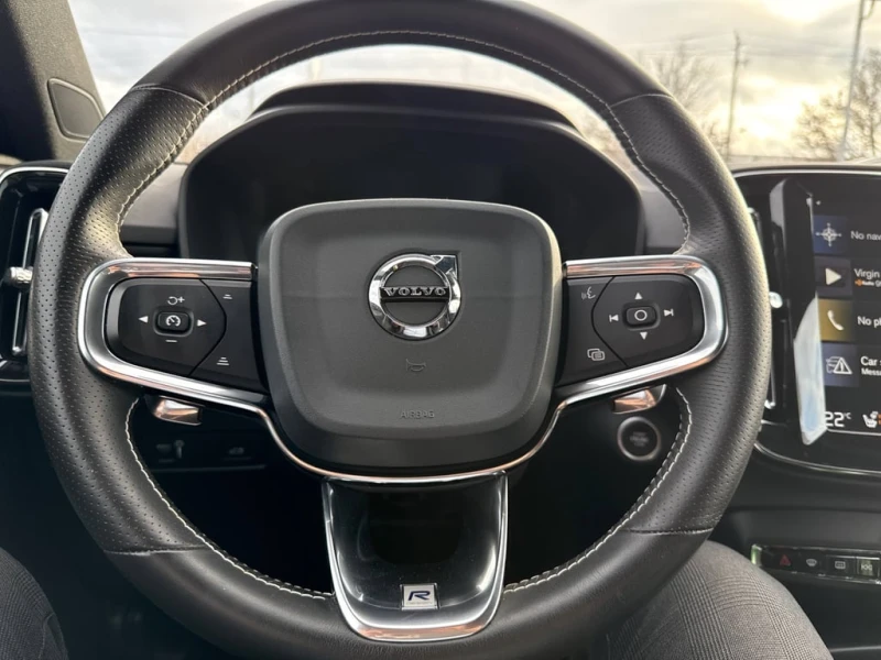 Volvo XC40 * R Design * CARFAX * ЦЕНА ДО БГ, снимка 11 - Автомобили и джипове - 52834609