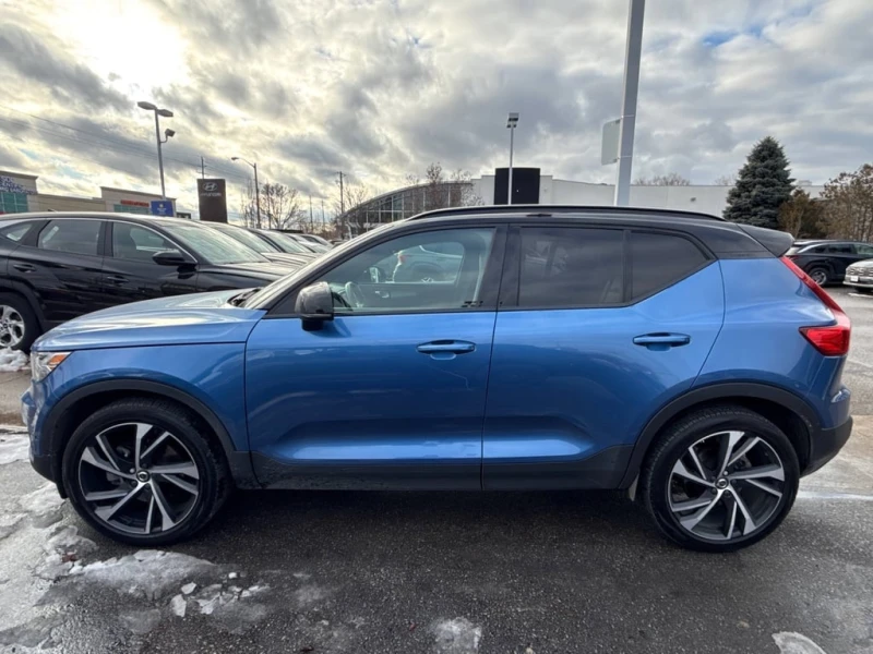 Volvo XC40 * R Design * CARFAX * ЦЕНА ДО БГ, снимка 2 - Автомобили и джипове - 52834609