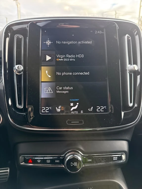 Volvo XC40 * R Design * CARFAX * ЦЕНА ДО БГ, снимка 14 - Автомобили и джипове - 52834609