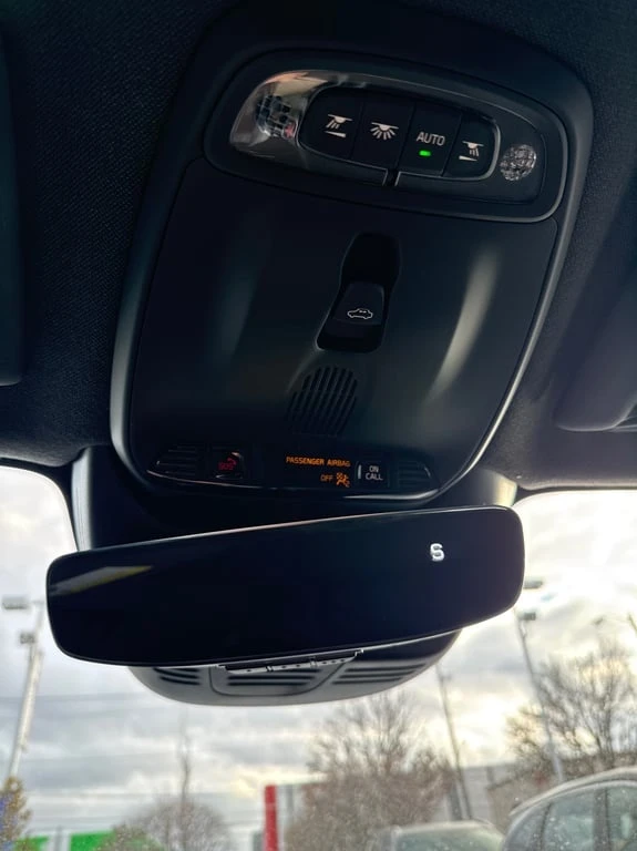 Volvo XC40 * R Design * CARFAX * ЦЕНА ДО БГ, снимка 12 - Автомобили и джипове - 52834609