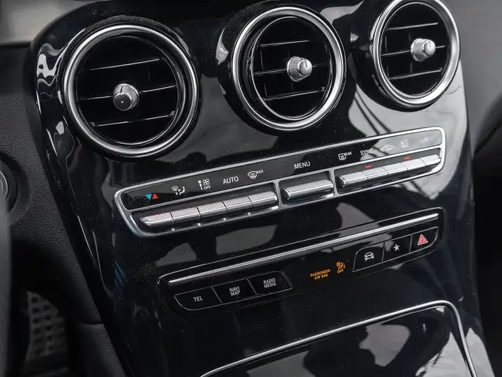 Mercedes-Benz GLC 43 AMG PREMIUM/TECH/HEAD-UP/Burmester/CarPlay/CARFAX, снимка 13 - Автомобили и джипове - 55172930