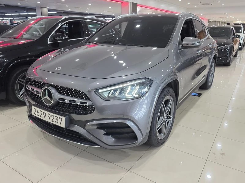 Mercedes-Benz GLA 250 2.5 Automatic 4matic