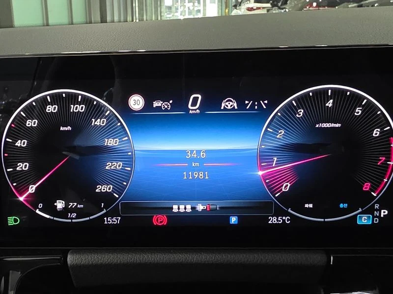 Mercedes-Benz GLA 250 2.5 Automatic 4matic, снимка 8 - Автомобили и джипове - 55750632