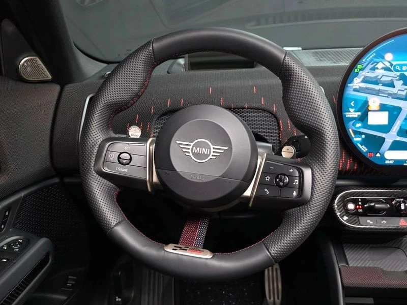 Mini Countryman 2.0 Automatic, снимка 13 - Автомобили и джипове - 56001728