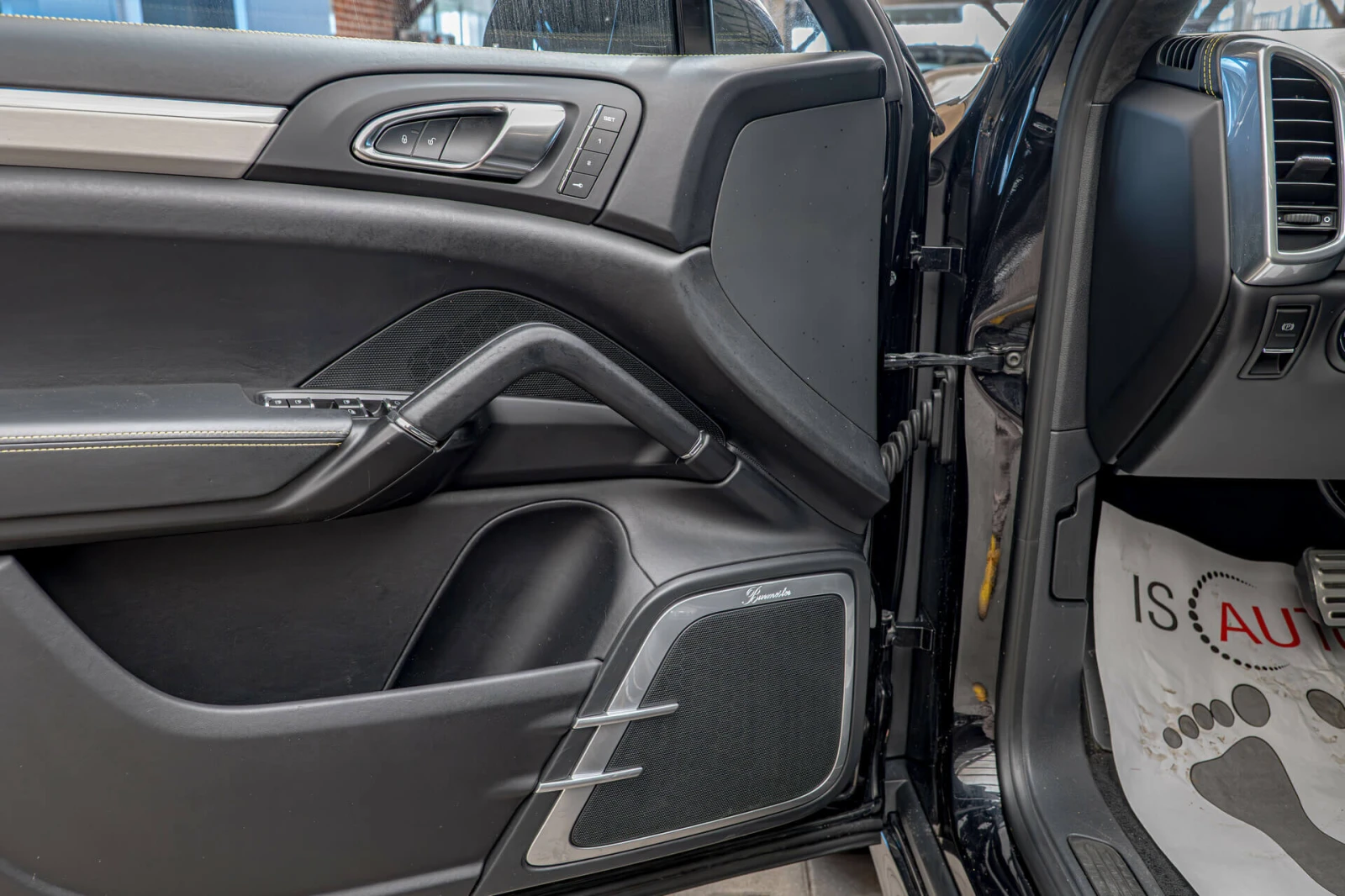 Porsche Cayenne S/PCCB/Chrono/Sport Design/Burmester/Обдувхане - изображение 10