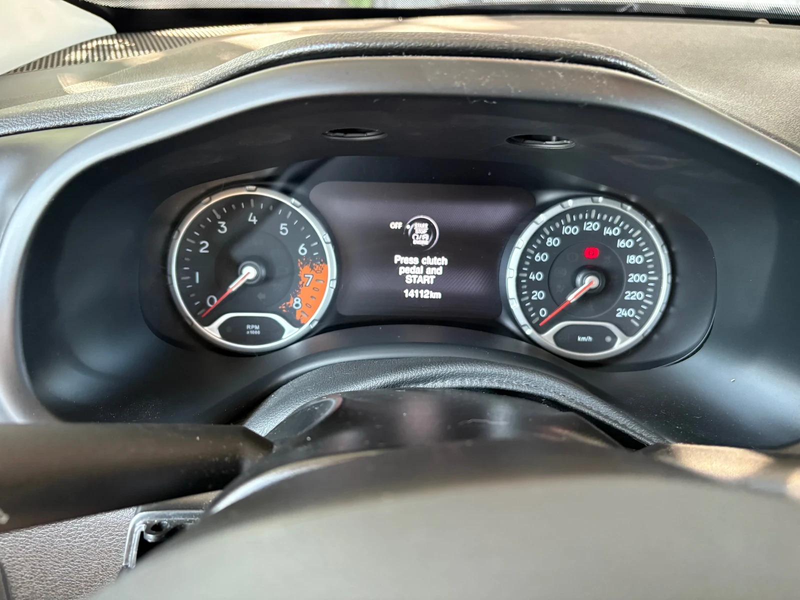 Jeep Renegade  - изображение 8