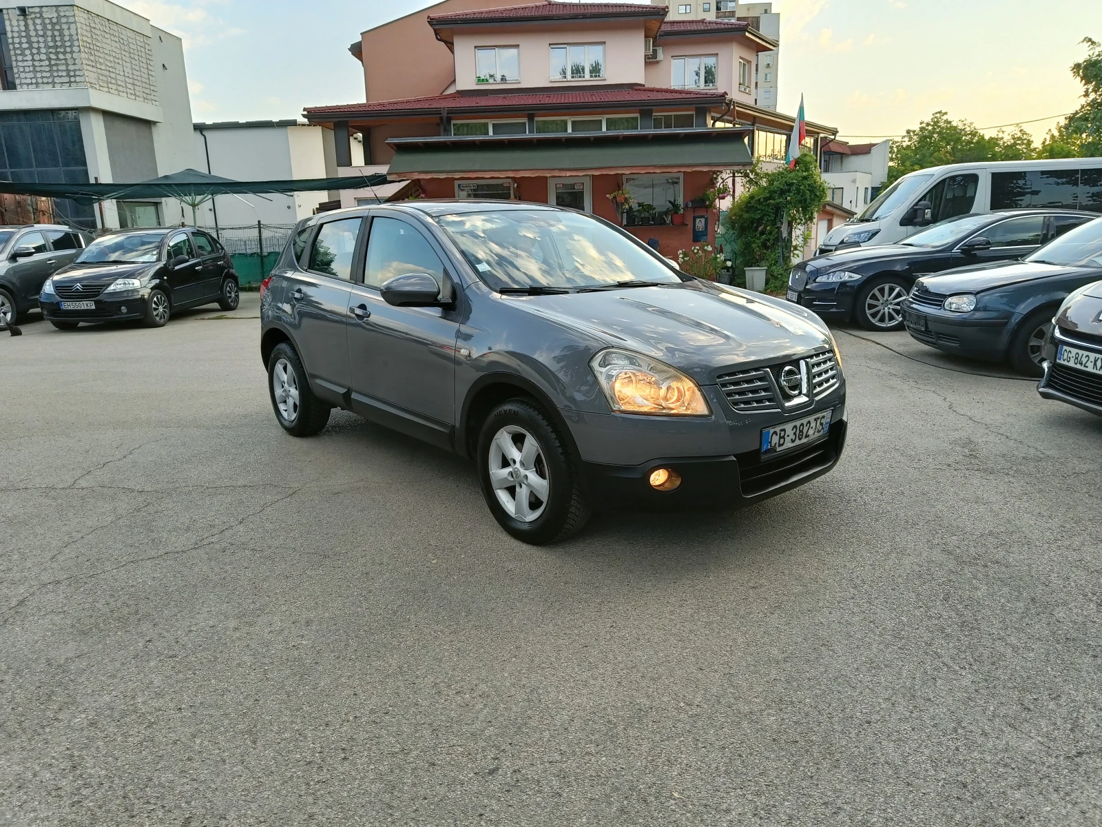 Nissan Qashqai 1.5 BARTER 110 - изображение 2