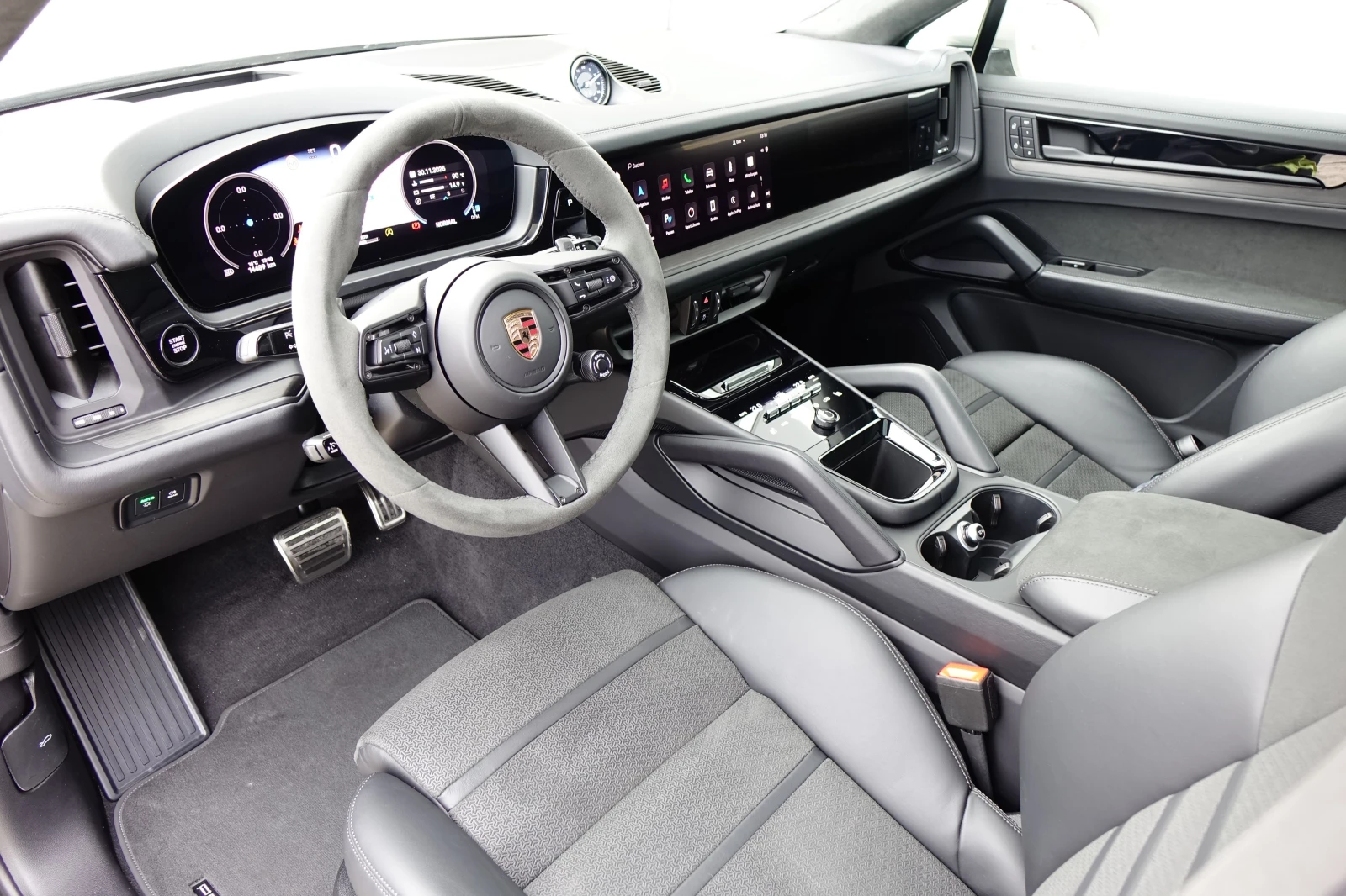 Porsche Cayenne NEW GTS* HYPERSCREEN DISPLAY* 3 TV* PANO* INODRIVE - изображение 9