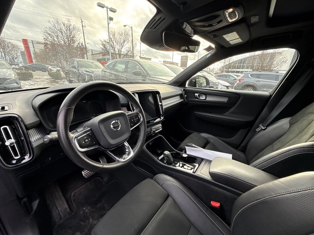 Volvo XC40 * R Design * CARFAX * ЦЕНА ДО БГ - изображение 7