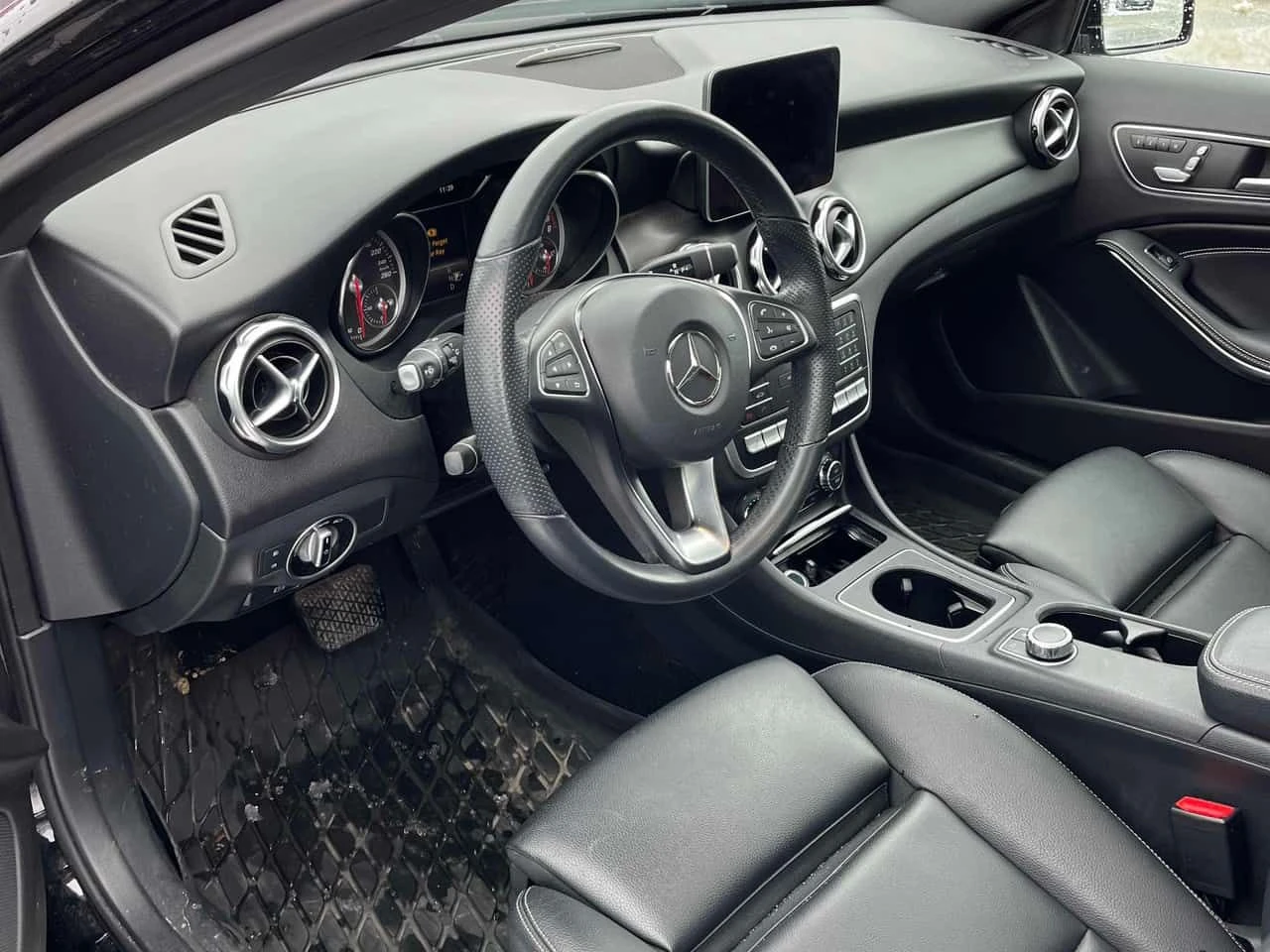 Mercedes-Benz GLA 250 * CARFAX * �������* ��������*  | Mobile.bg � ����������� 5