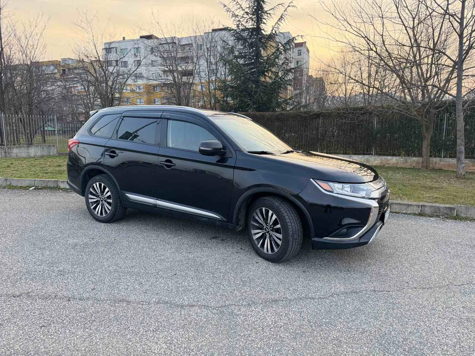 Mitsubishi Outlander 3.0 AWD FACE
