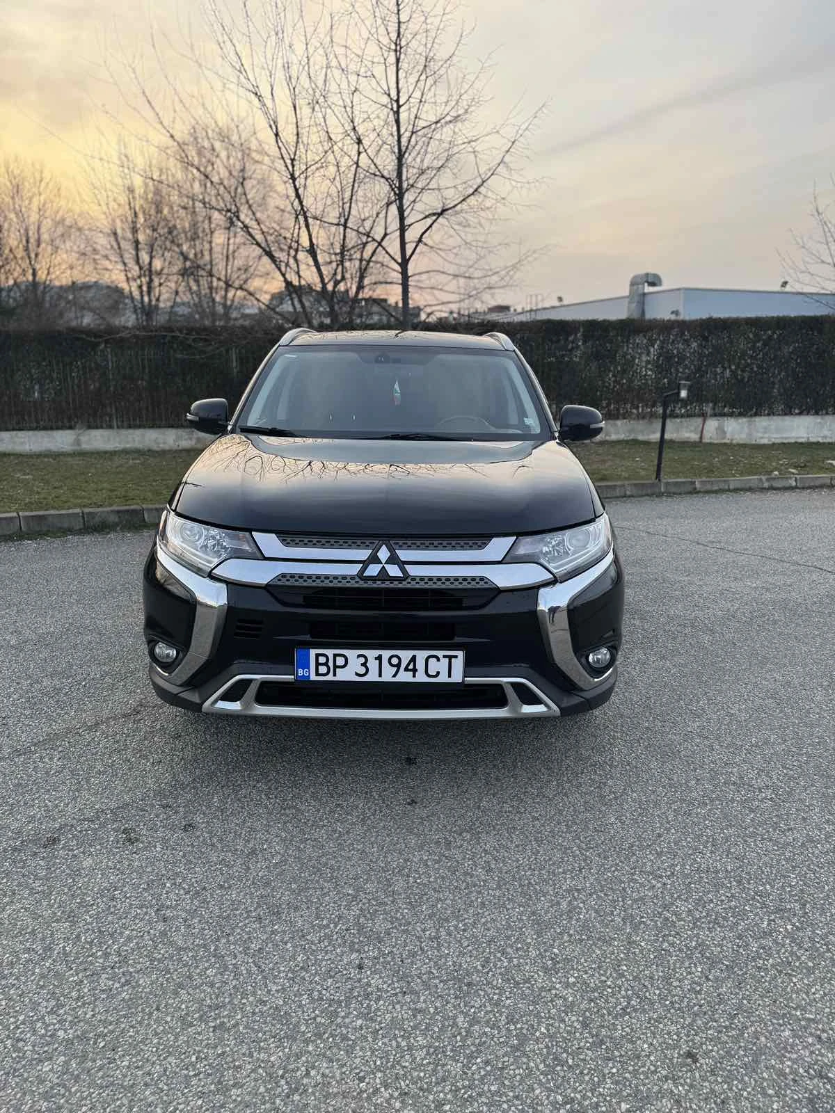 Mitsubishi Outlander 3.0 AWD FACE - изображение 8