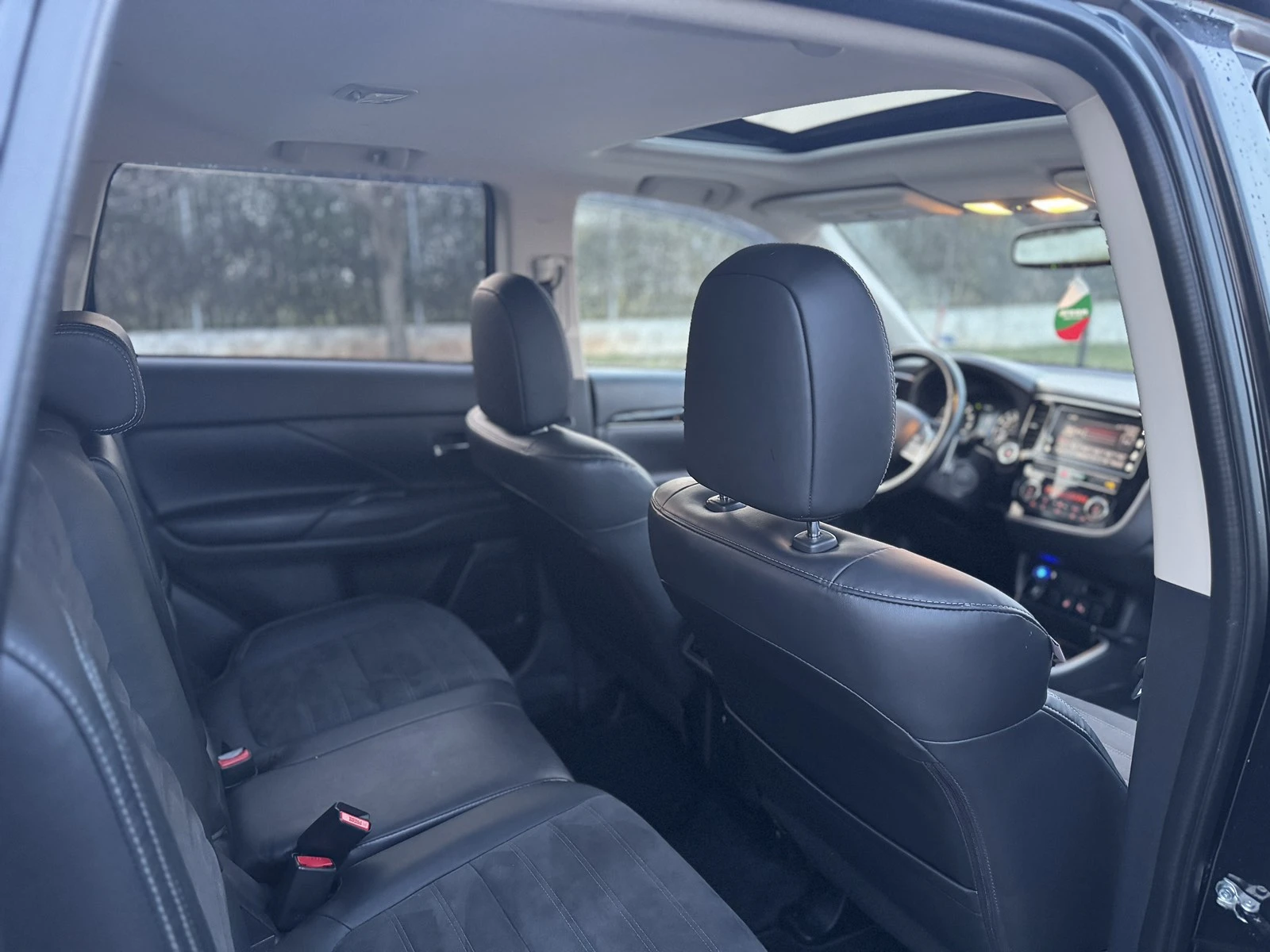 Mitsubishi Outlander 3.0 AWD FACE, снимка 11 - Автомобили и джипове - 53724525