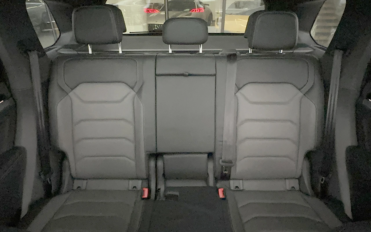 VW Touareg 3.0 TDI R-Line, снимка 8 - Автомобили и джипове - 53964445