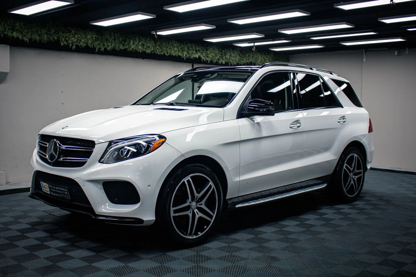 Mercedes-Benz GLE 350 AMG 4matic Designo, снимка 8 - Автомобили и джипове - 54030979