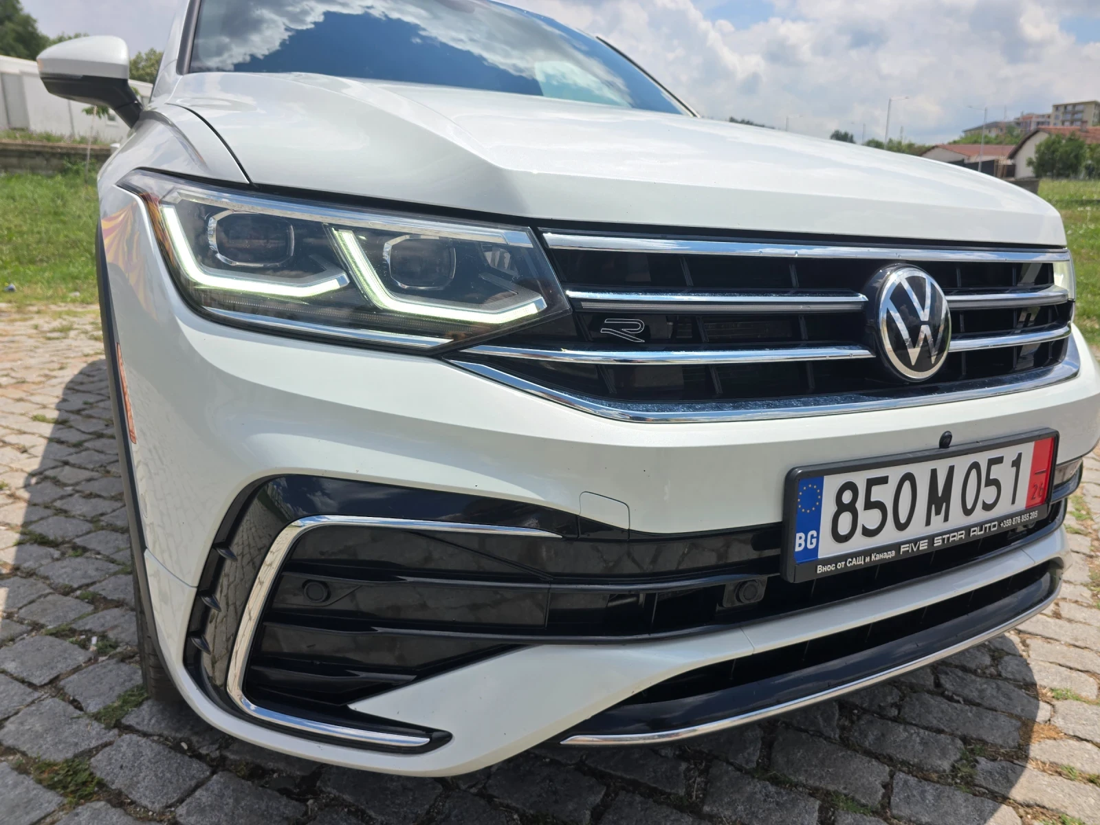 VW Tiguan Highline R-Line, снимка 11 - Автомобили и джипове - 55030969