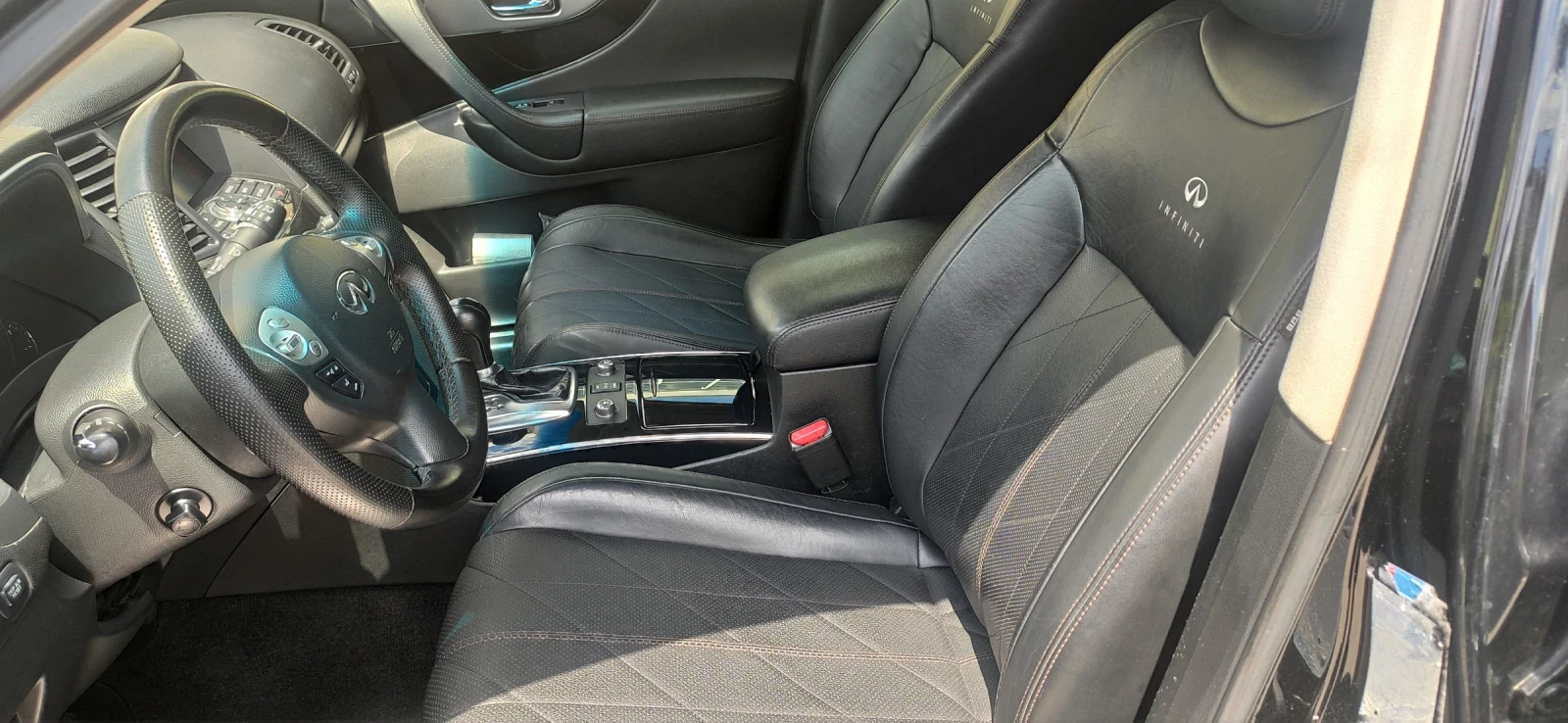 Infiniti Fx 35, снимка 6 - Автомобили и джипове - 55044651