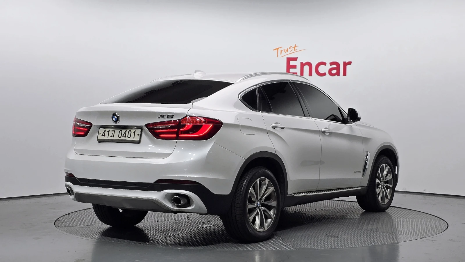 BMW X6 xDrive30d* ЕЛ. БАГАЖНИК* 360* HUD* КРАЙНА ЦЕНА, снимка 2 - Автомобили и джипове - 55367095