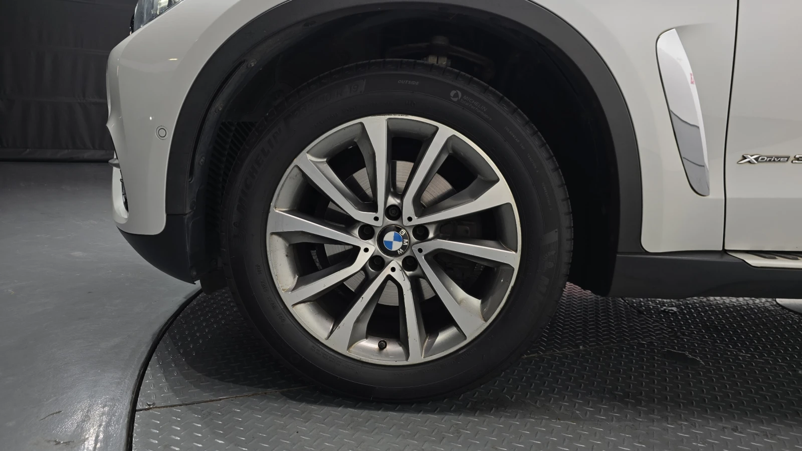 BMW X6 xDrive30d* ЕЛ. БАГАЖНИК* 360* HUD* КРАЙНА ЦЕНА, снимка 5 - Автомобили и джипове - 55367095