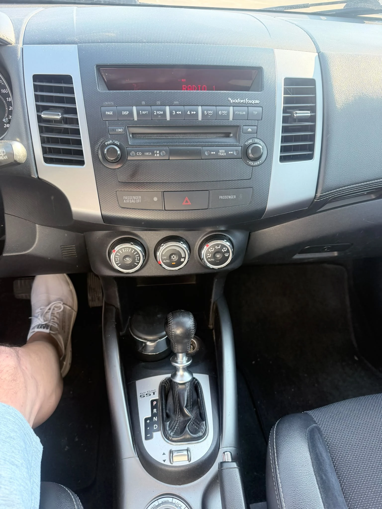 Mitsubishi Outlander, снимка 12 - Автомобили и джипове - 55516394
