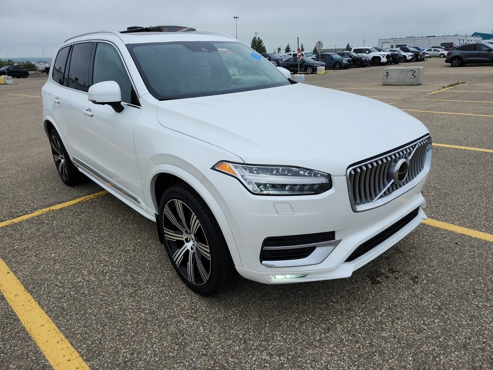 Volvo Xc90  INSCRIPTION / HUD / B&O / DIS / 360 / MEMORY, снимка 2 - Автомобили и джипове - 55999291