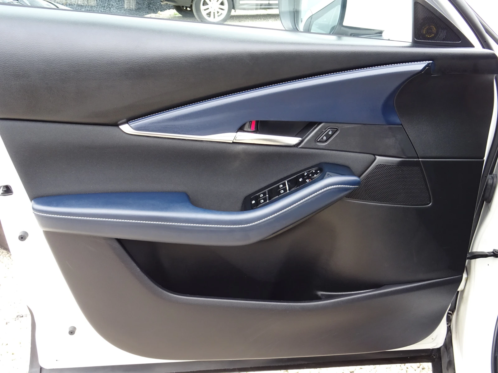 Mazda CX-30 1.8L Skyactiv-D 2WD Evolve, снимка 8 - Автомобили и джипове - 56615255
