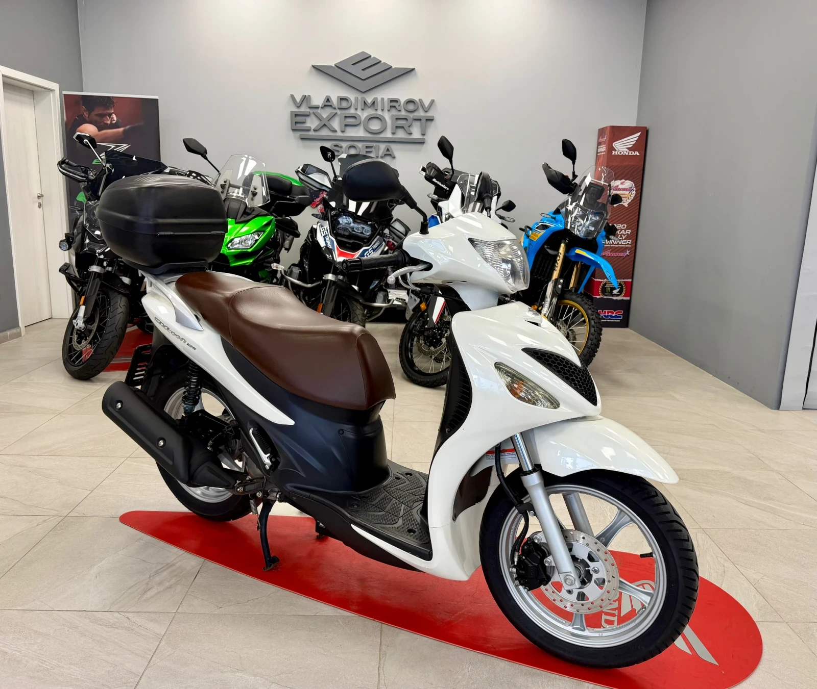 Suzuki Sixteen 125i