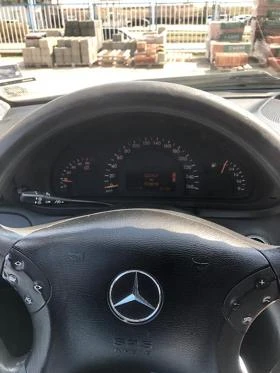 Mercedes-Benz C 200, снимка 10