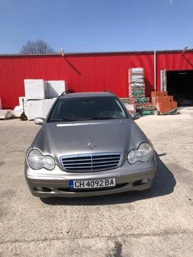 Mercedes-Benz C 200  1