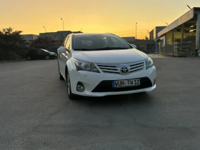     Toyota Avensis 1.8i 