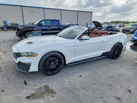 ������ Ford Mustang