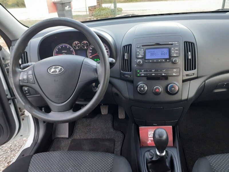 Hyundai I30 1.4i klimatik , снимка 15 - Автомобили и джипове - 42622814