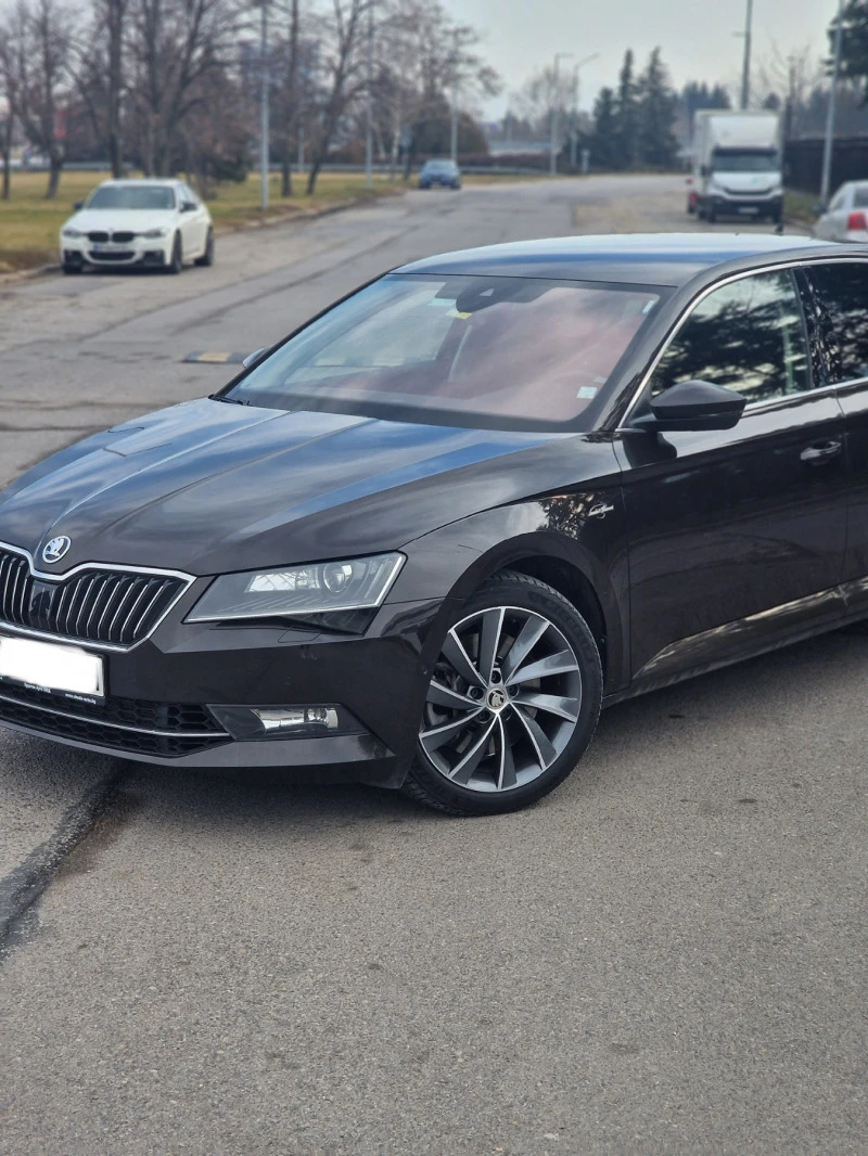 Skoda Superb 2.0 TSI, снимка 2 - Автомобили и джипове - 47018383