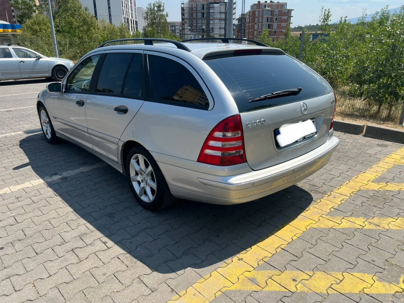 Mercedes-Benz C 200 2.2CDI, снимка 4 - Автомобили и джипове - 46917437